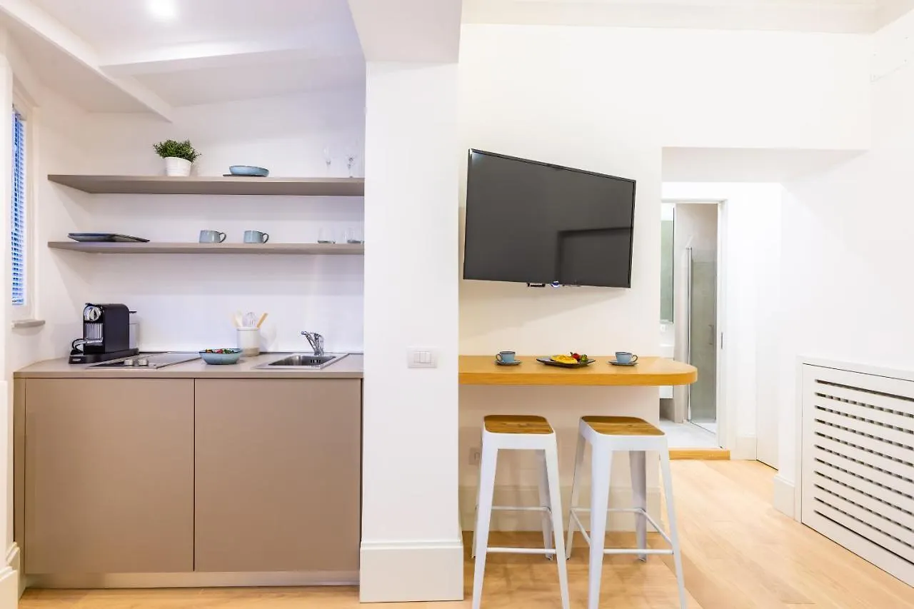 Cozy Studio In Chiaia District By Wonderful Italy Неаполь Италия