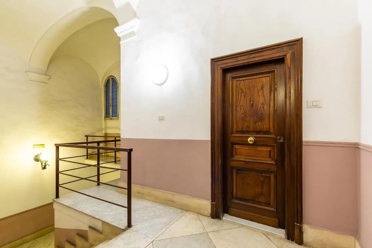 Апартаменты Cozy Studio In Chiaia District By Wonderful Italy Неаполь Италия